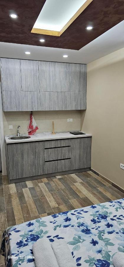 Ekonomic Apartmani Golubovci Extérieur photo
