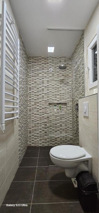 Ekonomic Apartmani Golubovci Extérieur photo